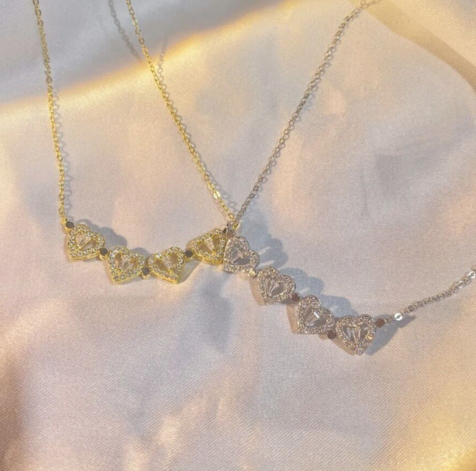 Gold magnetic four leaf clover heart necklace