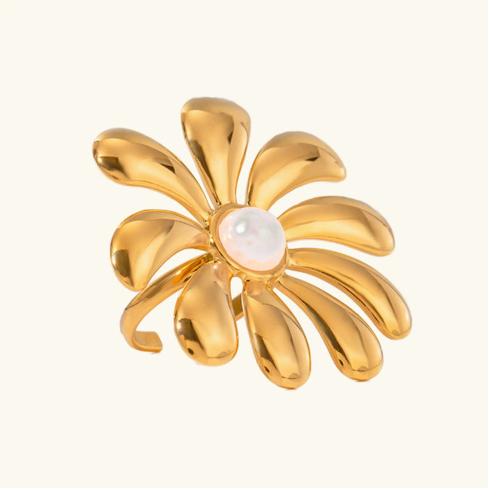 Women's Floral Pearl Ring with Gold Daisy Petals