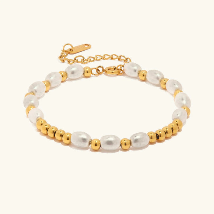Freshwater Pearl Bracelet with Gold Beads and Clasp